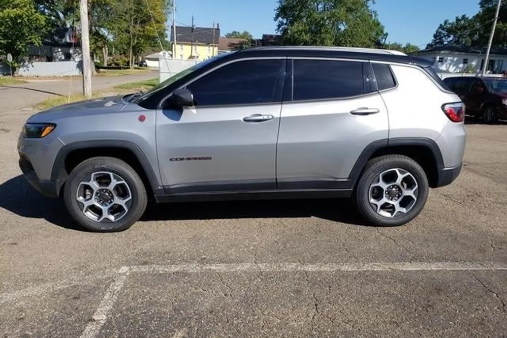2022 Jeep Compass Trailhawk photo 1