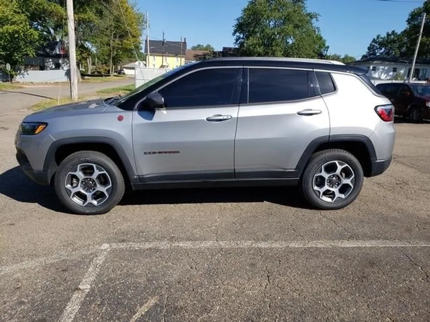 2022 Jeep Compass Trailhawk photo 1