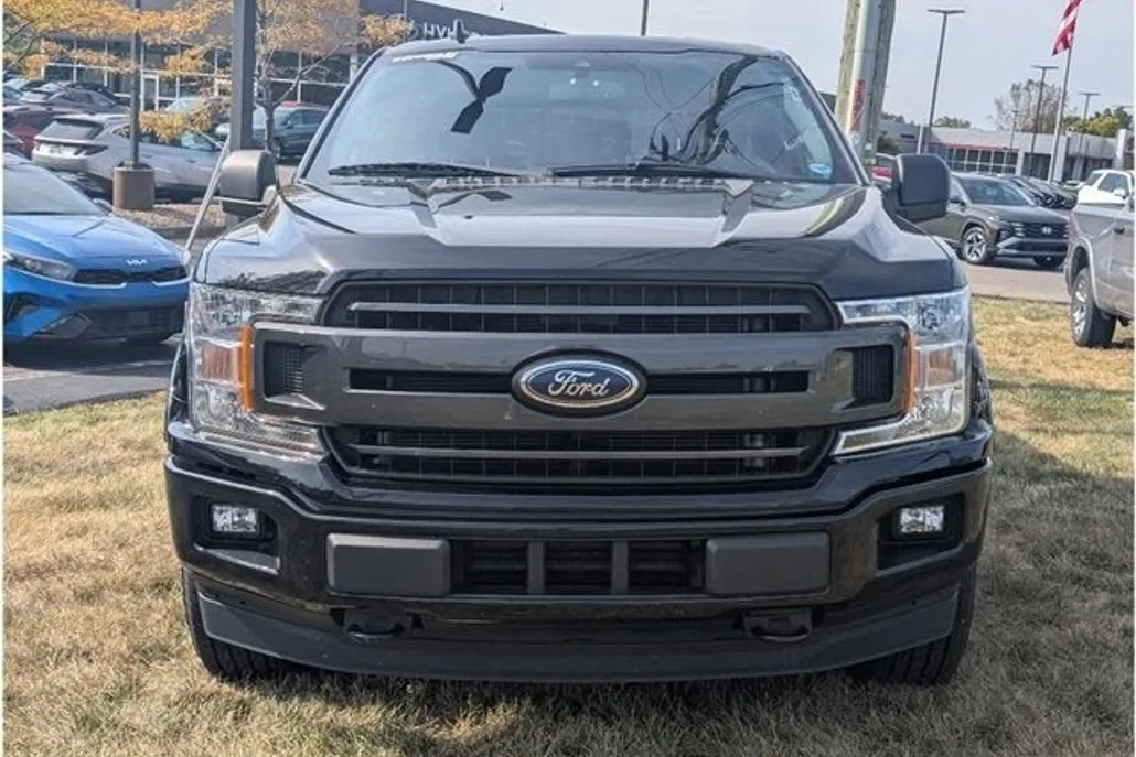 2020 Ford F-150 XLT photo 1