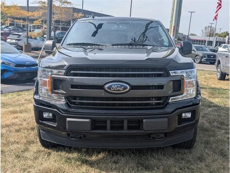 2020 Ford F-150 XLT photo 1