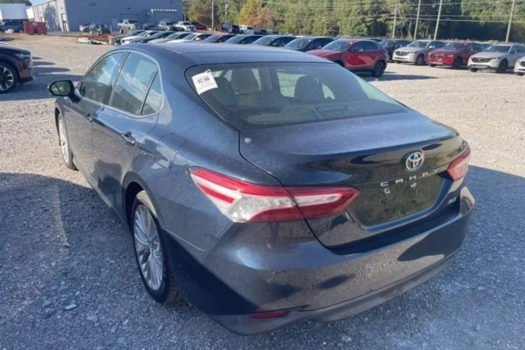 2018 Toyota Camry L photo 1