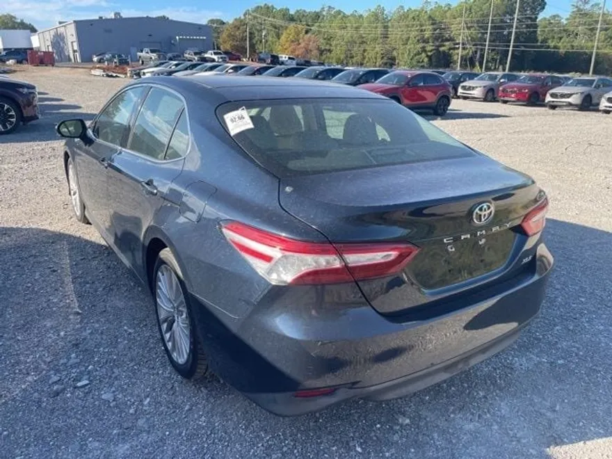 2018 Toyota Camry L photo 1