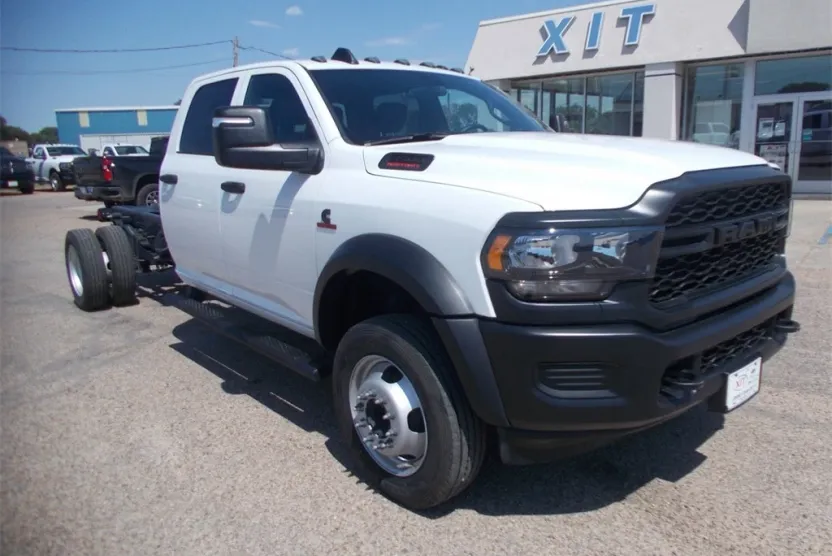 2024 Ram 5500 Tradesman photo 1
