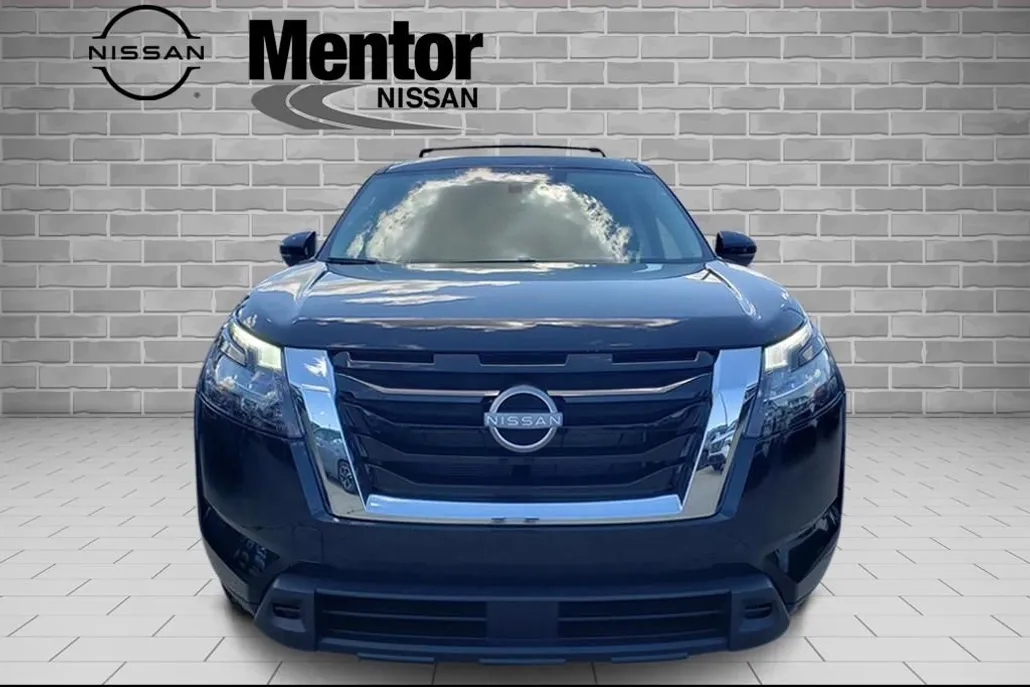 2025 Nissan Pathfinder SV photo 1