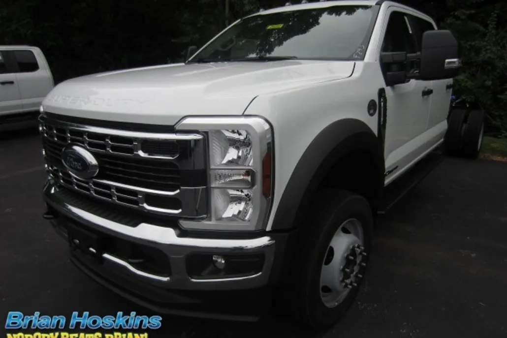 2025 Ford F-550 XL photo 1
