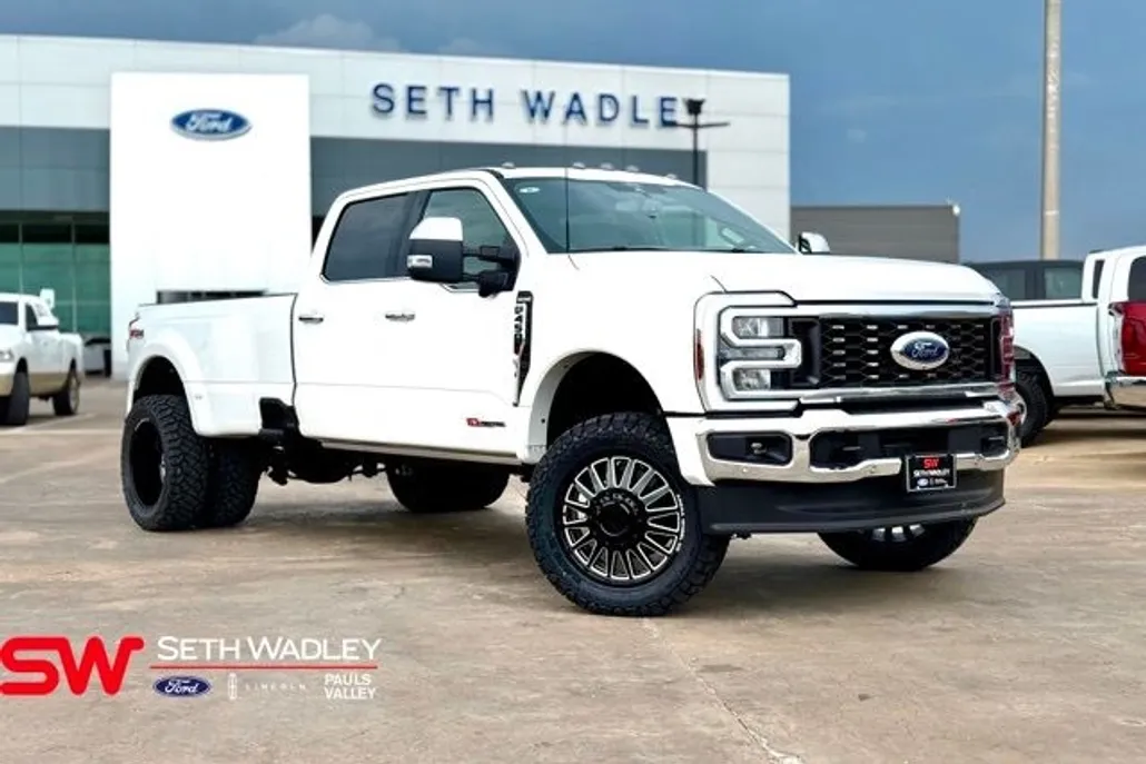 2026 Ford F-450 King Ranch photo 1