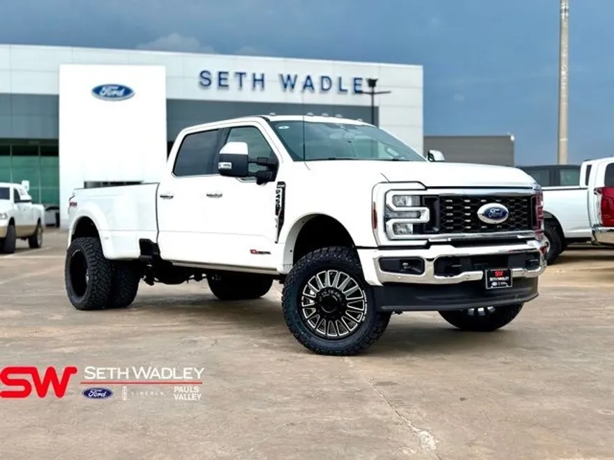 2026 Ford F-450 King Ranch photo 1