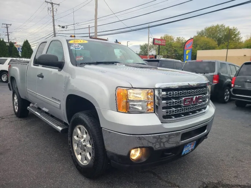 2012 Gmc Sierra SLE photo 1