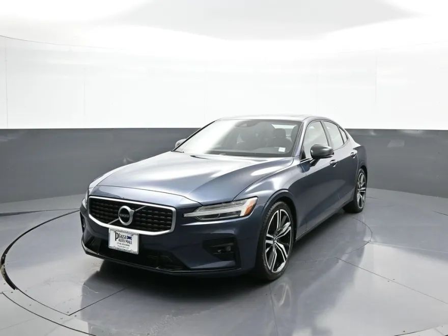 2019 Volvo S60 T6 R-Design photo 1