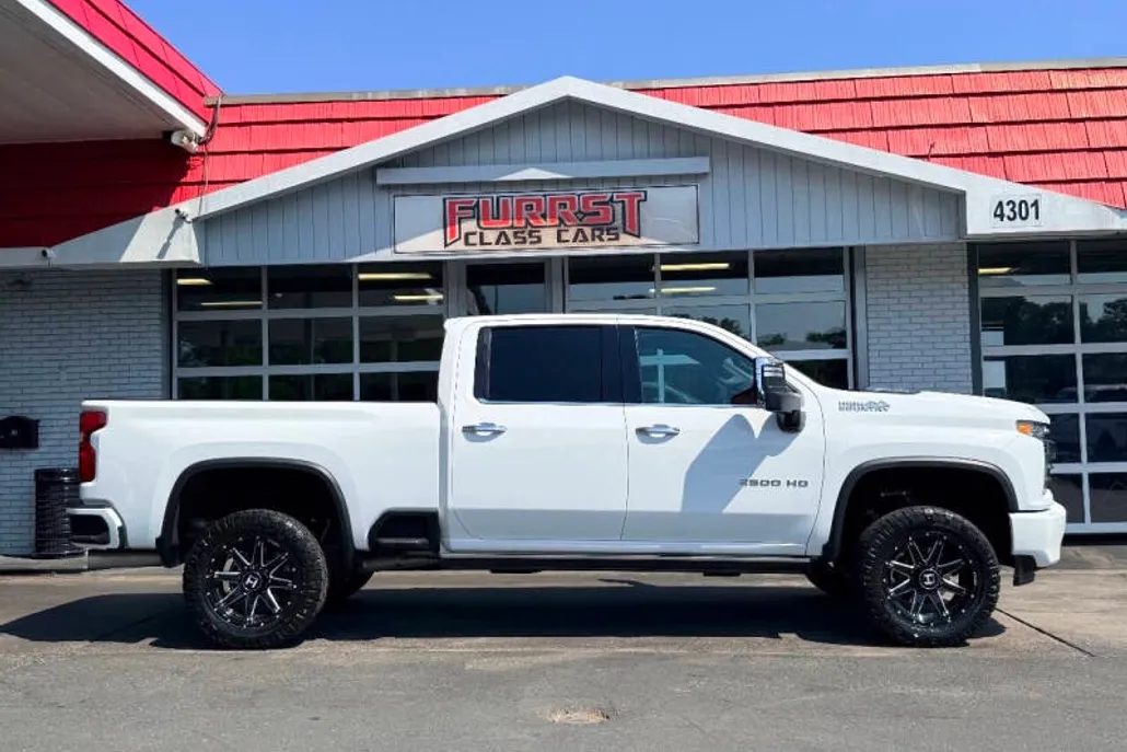 2022 Chevrolet Silverado 2500HD High Country photo 1