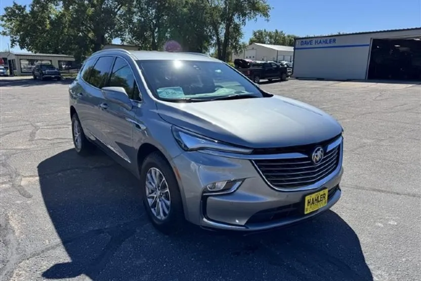 2023 Buick Enclave Premium photo 1