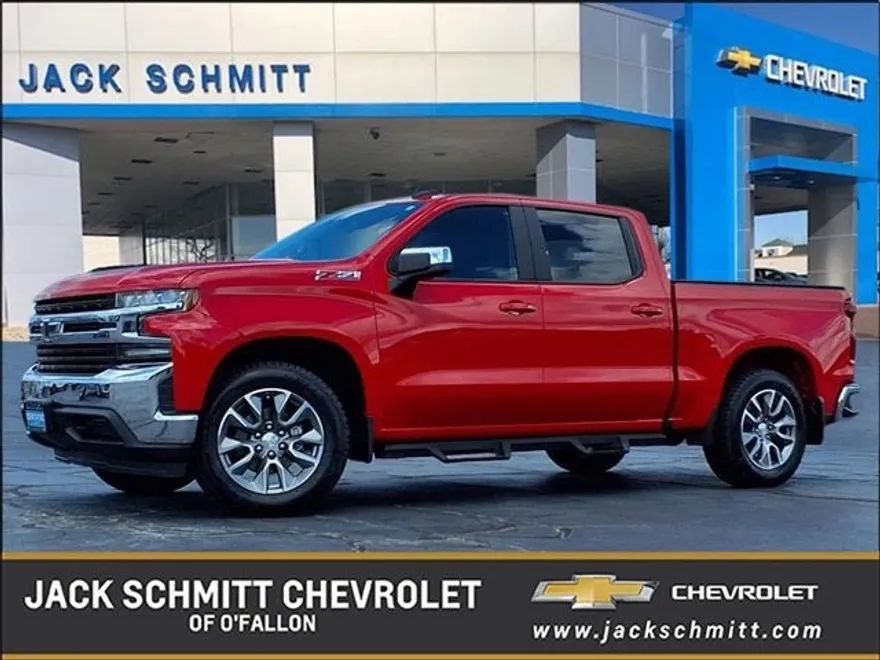2020 Chevrolet Silverado LT photo 1