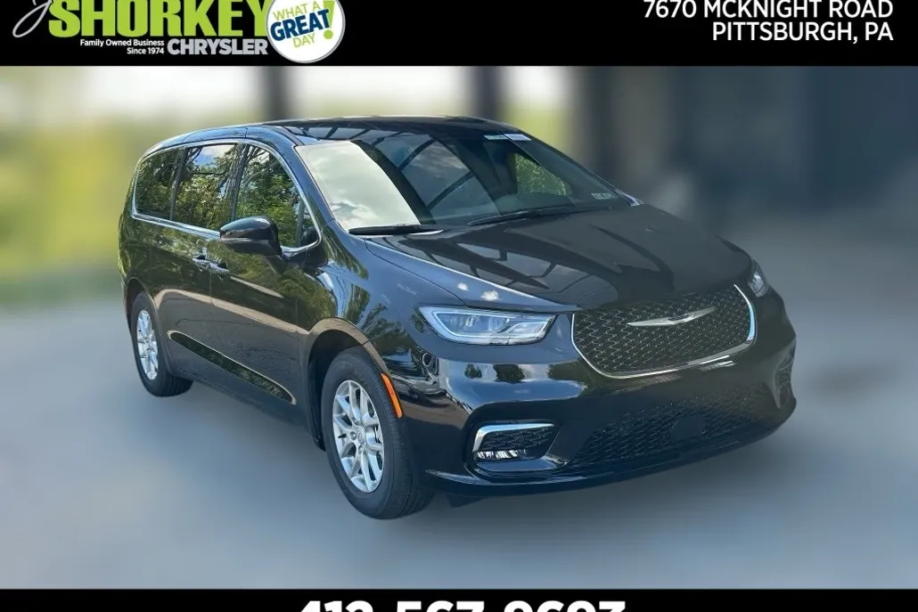 2026 Chrysler Pacifica photo 1