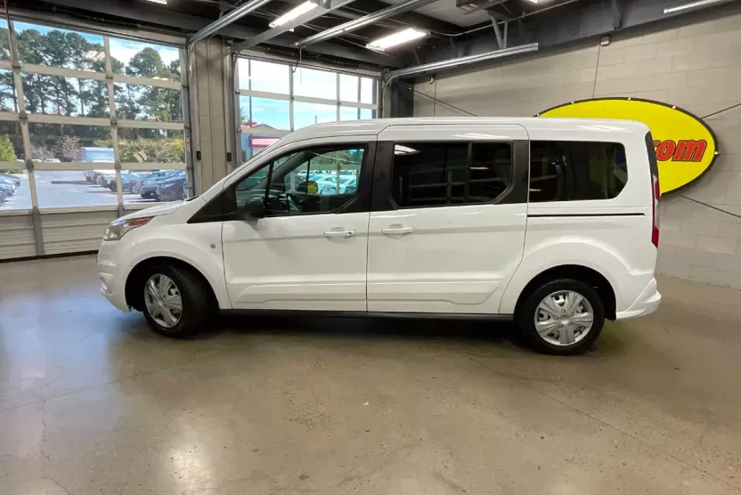 2014 Ford Transit XLT photo 1