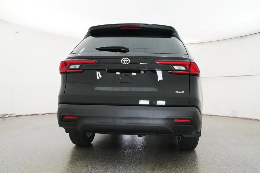 2026 Toyota Grand Highlander XLE photo 1