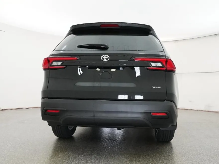 2026 Toyota Grand Highlander XLE photo 1