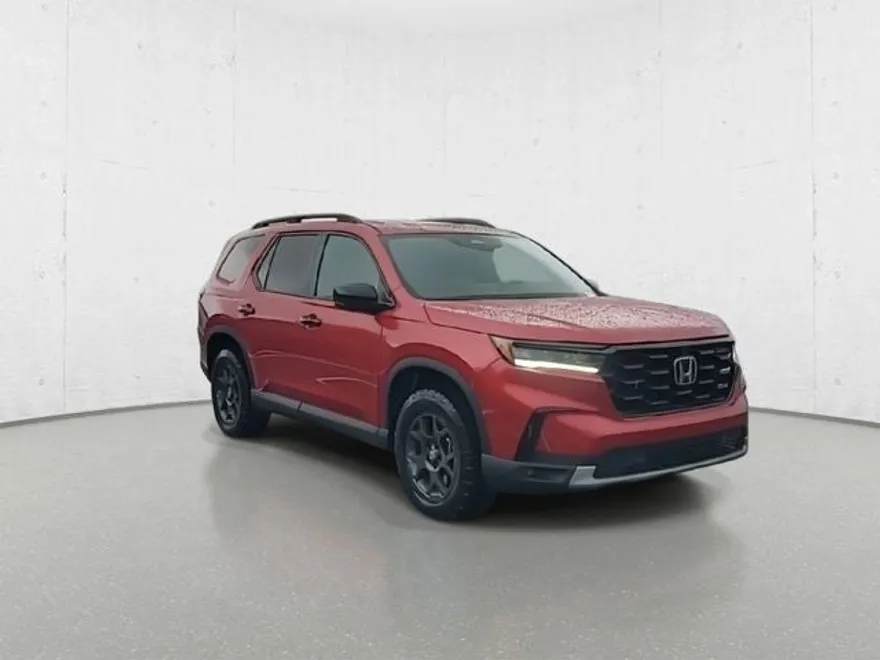 2025 Honda Pilot TrailSport photo 1