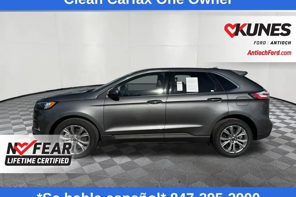 2024 Ford Edge Titanium photo 1