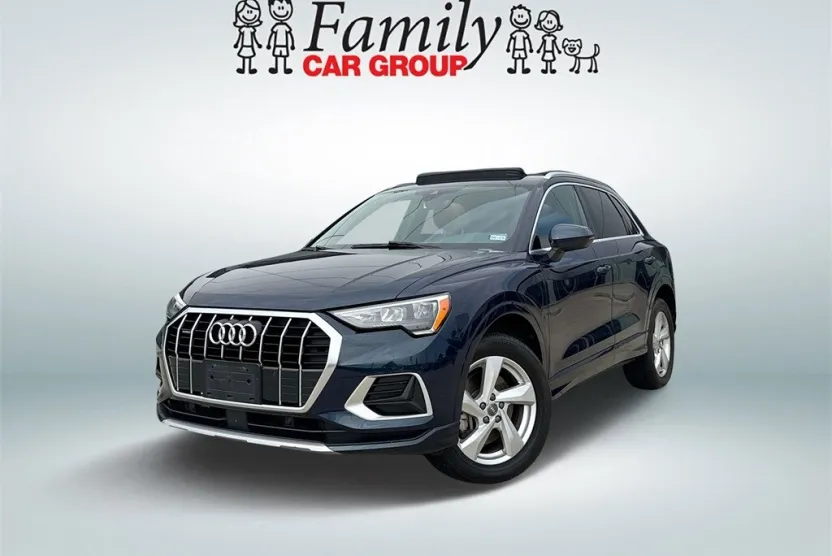 2020 Audi Q3 45 TFSI Premium photo 1