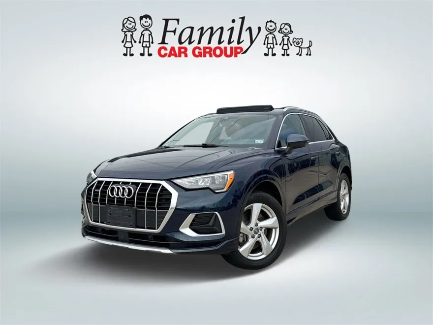 2020 Audi Q3 45 TFSI Premium photo 1