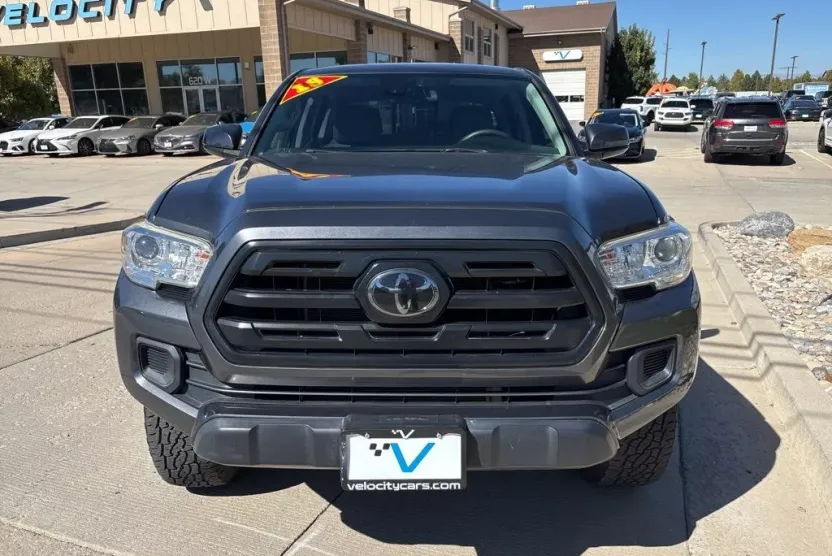 2018 Toyota Tacoma SR5 TRD Pro Sport photo 1