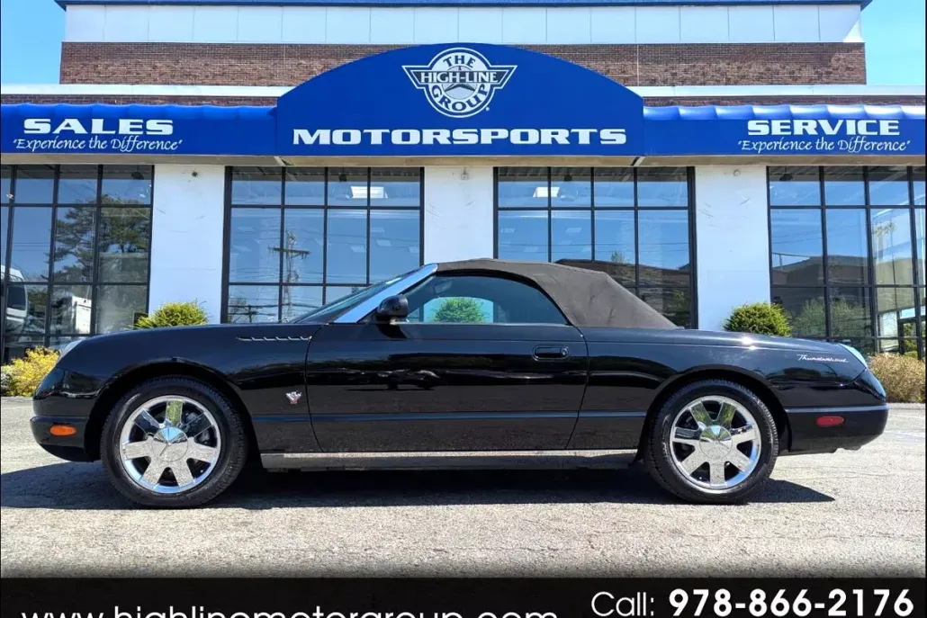 2002 Ford Thunderbird Deluxe photo 1
