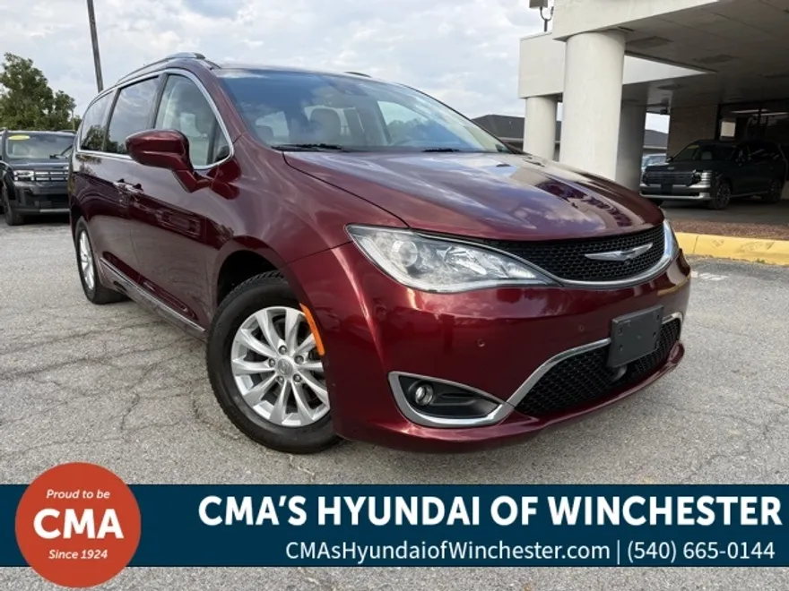 2018 Chrysler Pacifica Touring Plus photo 1