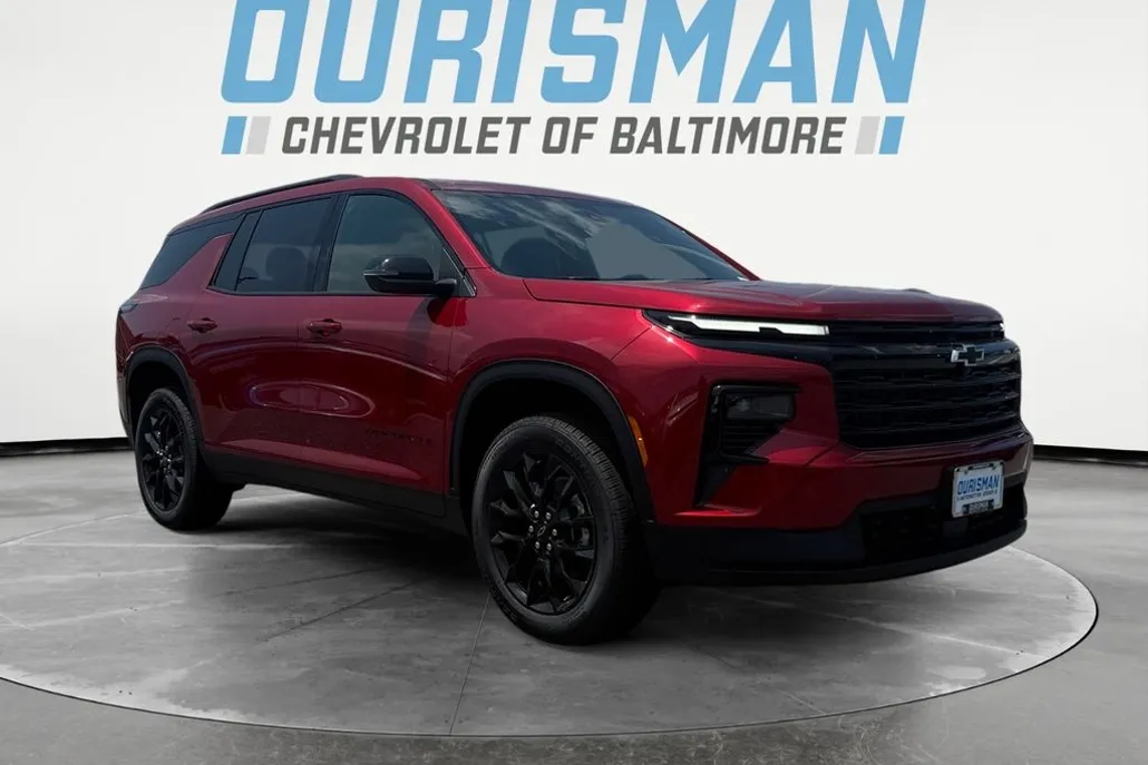 2025 Chevrolet Traverse photo 1