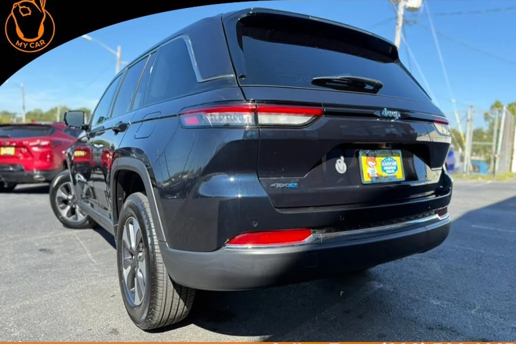 2023 Jeep Grand Cherokee 4xe photo 1