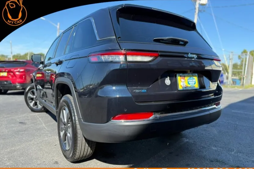 2023 Jeep Grand Cherokee 4xe photo 1