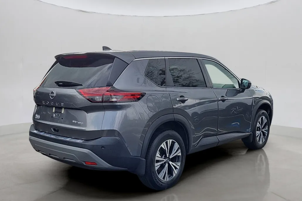 2022 Nissan Rogue SV photo 1