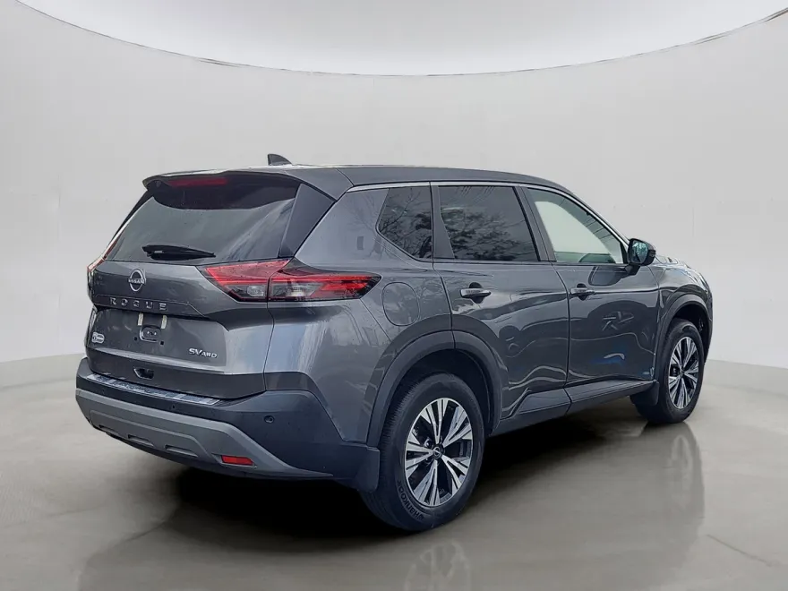 2022 Nissan Rogue SV photo 1