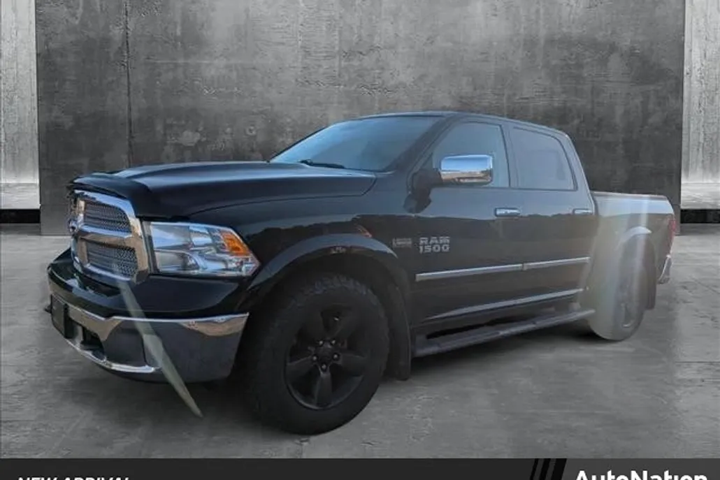 2018 Ram 1500 SLT photo 1