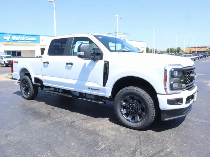 2025 Ford F-250 XL photo 1