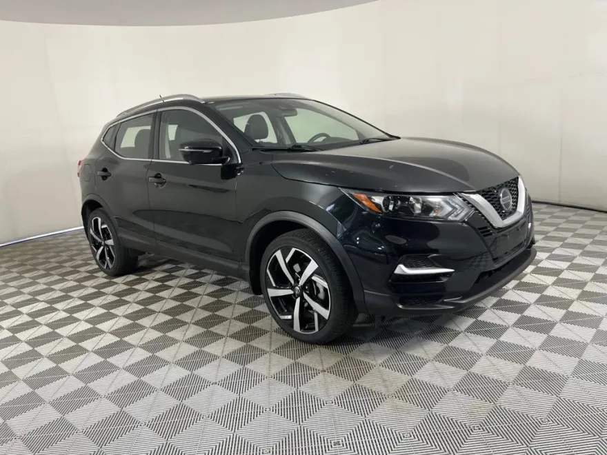 2022 Nissan Rogue Sport SL photo 1