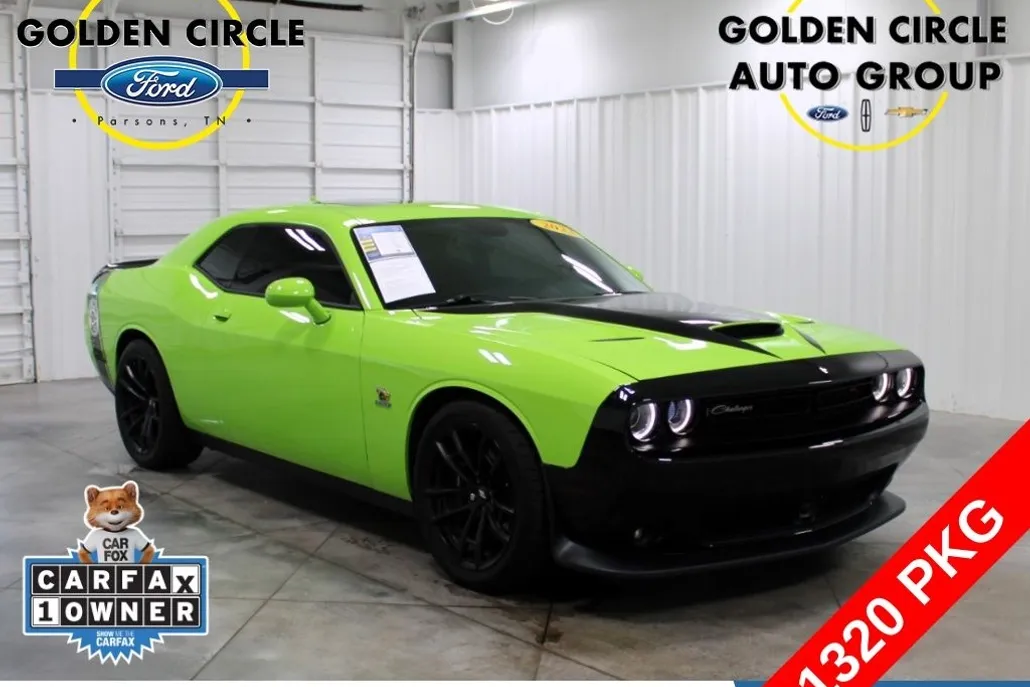 2023 Dodge Challenger R/T Scat Pack photo 1