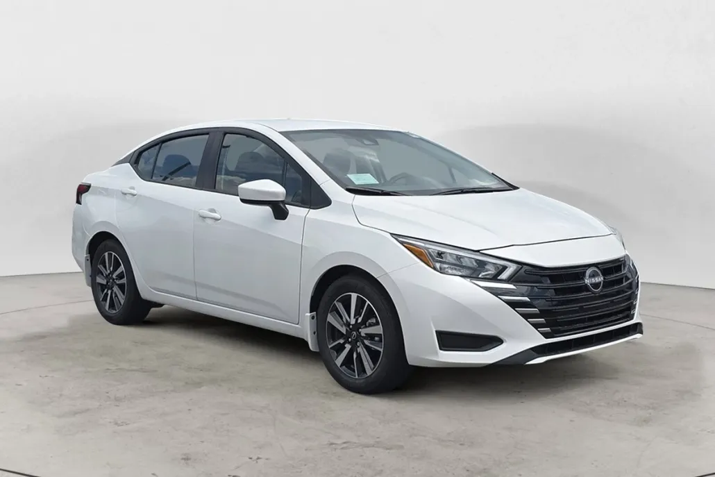 2025 Nissan Versa SV photo 1