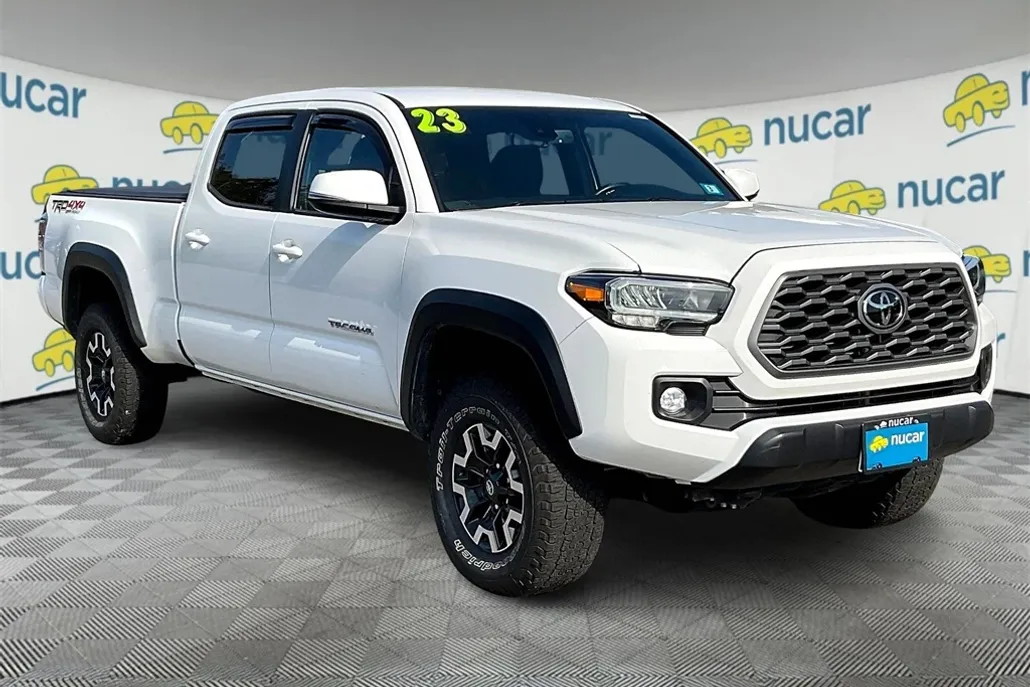 2023 Toyota Tacoma TRD Off-Road photo 1