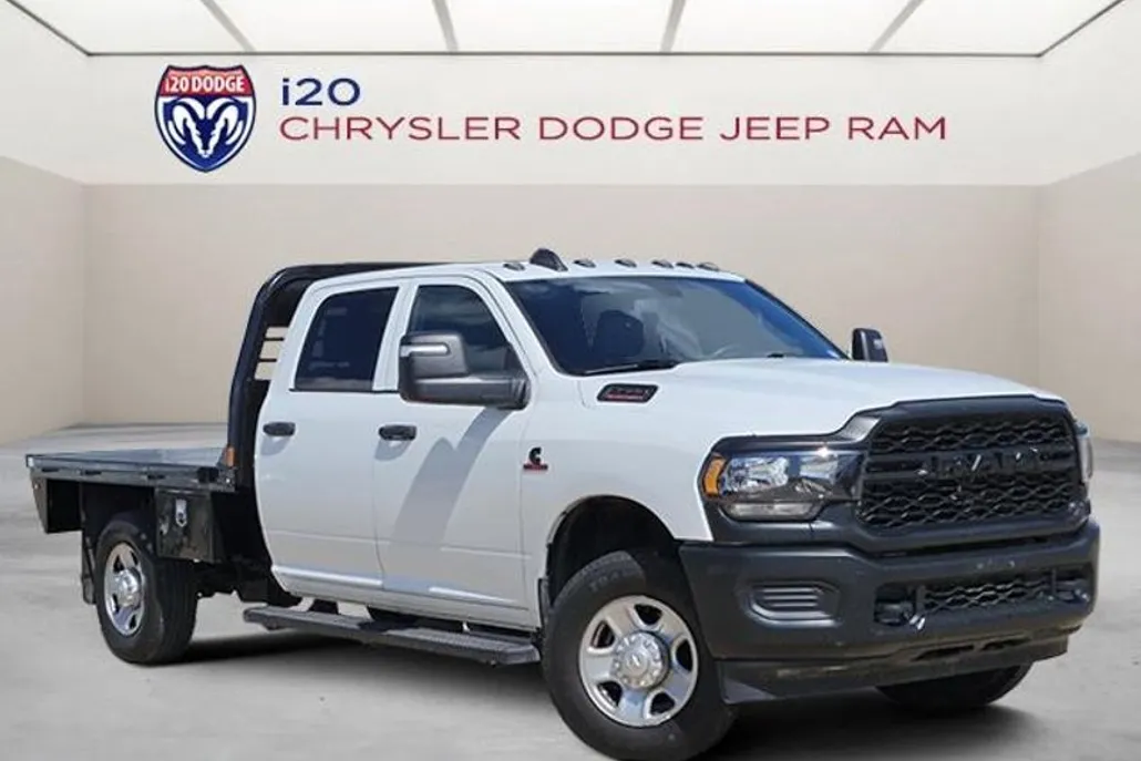 2023 Ram 2500 Tradesman photo 1