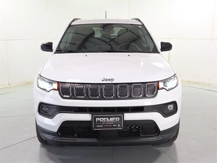 2022 Jeep Compass Latitude Lux photo 1
