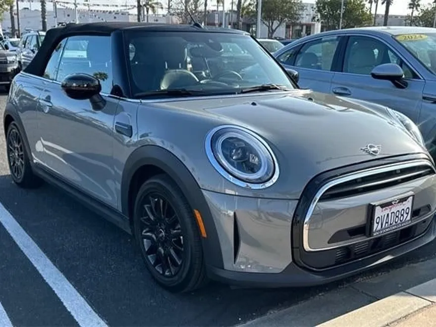 2023 Mini Cooper Convertible Signature photo 1