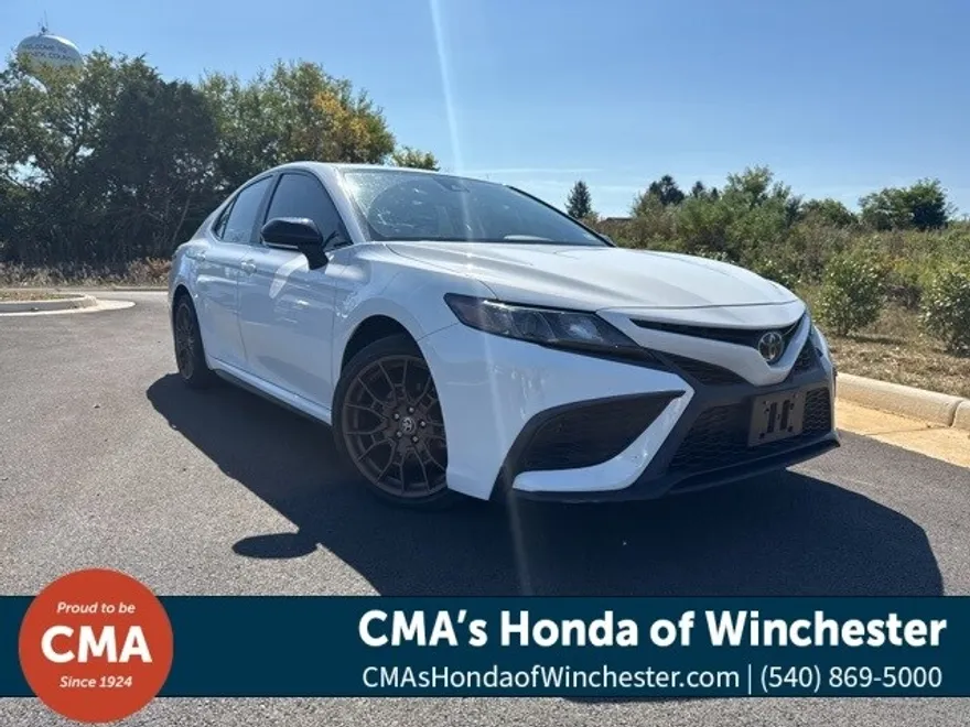 2023 Toyota Camry SE photo 1