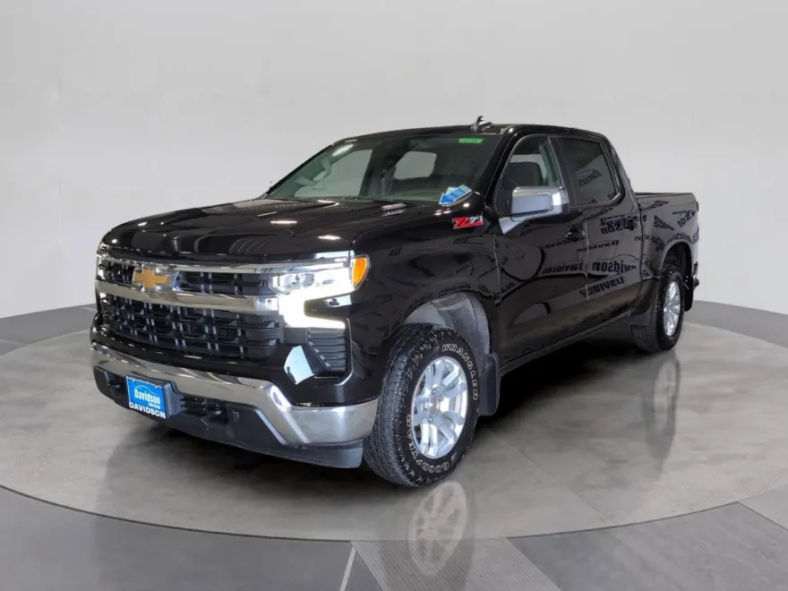 2023 Chevrolet Silverado 1500 LT photo 1
