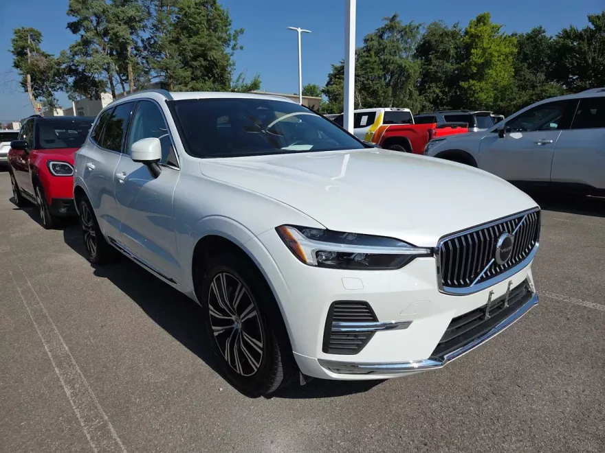 2022 Volvo XC60 Inscription photo 1