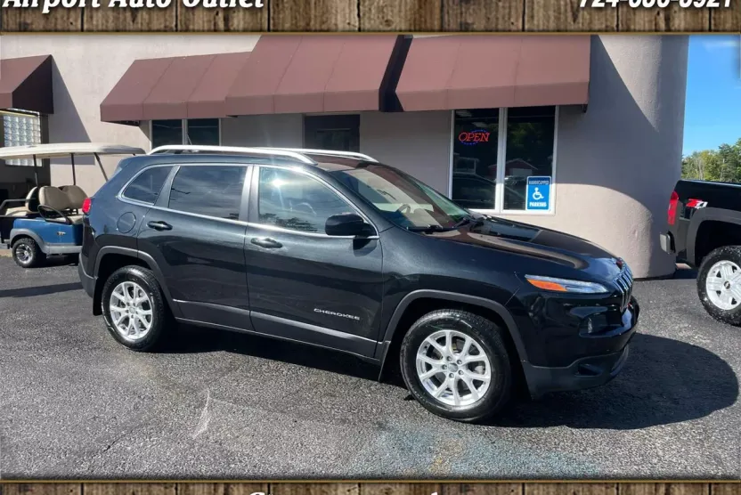 2015 Jeep Cherokee Latitude photo 1