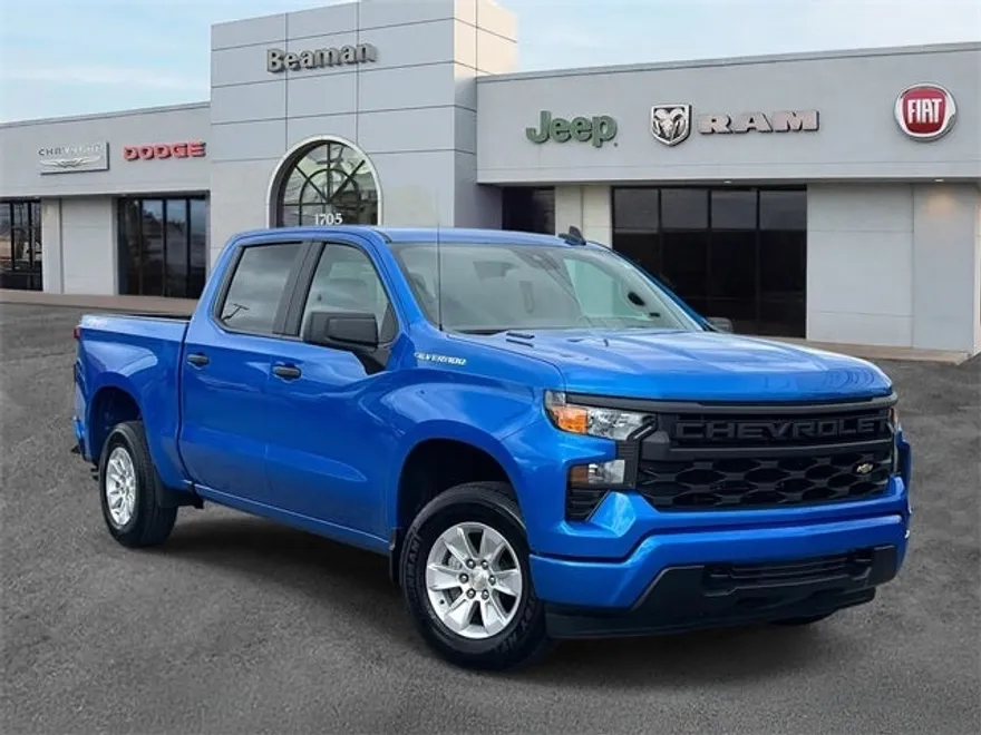 2025 Chevrolet Silverado 1500 Custom photo 1