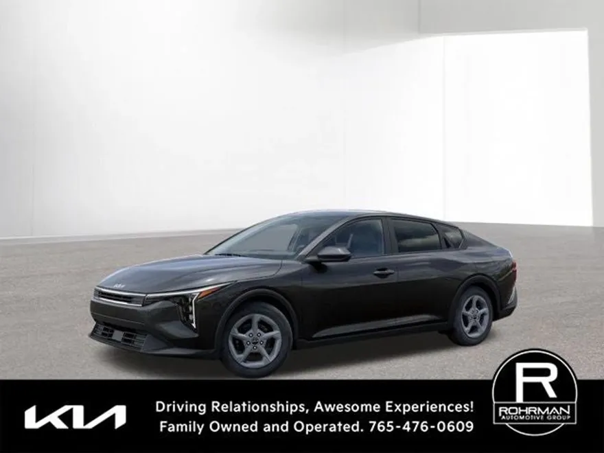 2025 Kia K4 LXS photo 1