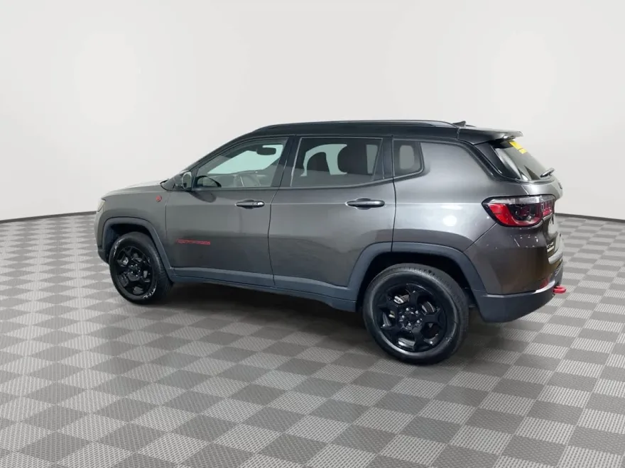 2023 Jeep Compass Trailhawk photo 1