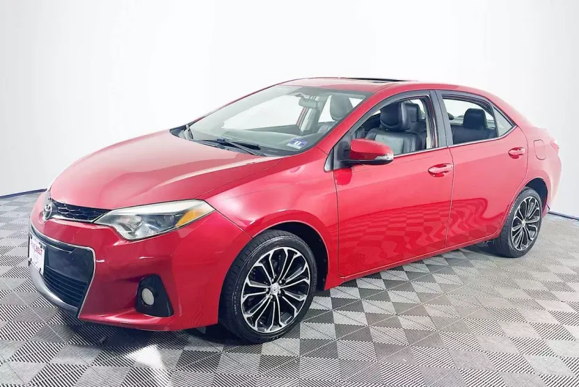 2015 Toyota Corolla Plus photo 1