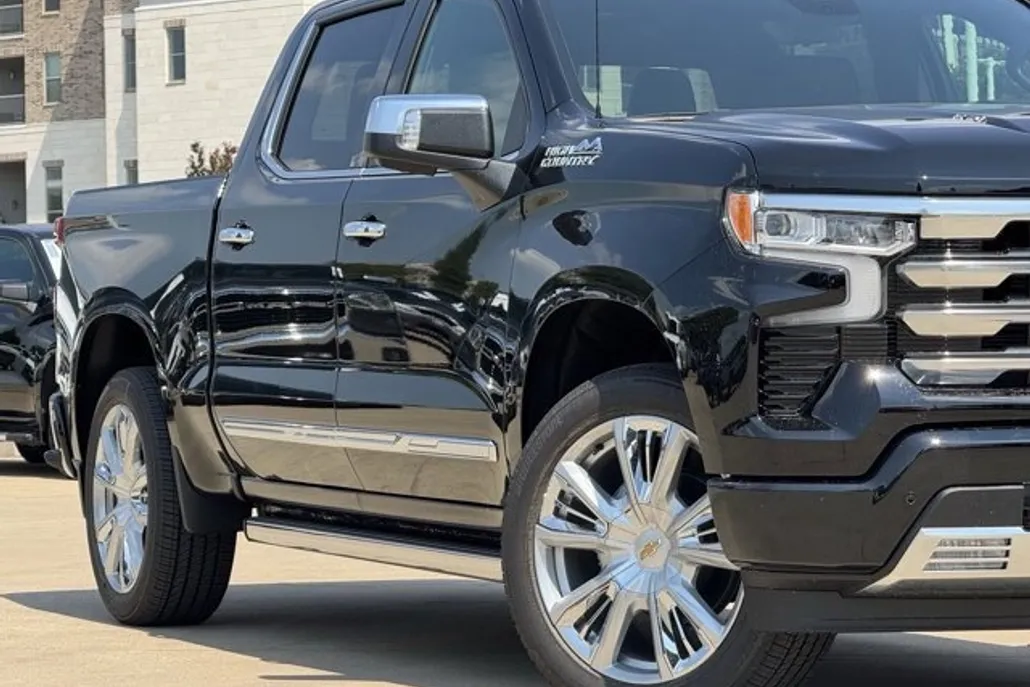 2026 Chevrolet Silverado 1500 High Country photo 1